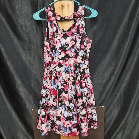 Forever 21 Multicolor. Dress - Picture 1 of 7